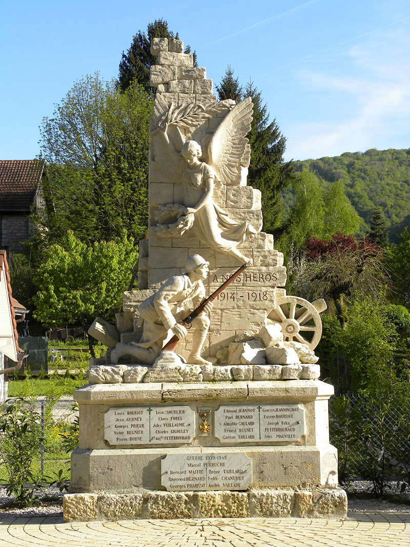 Monument aux morts Georges Pharizat Monument aux morts Georges Pharizat